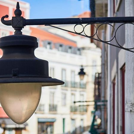 Spacious Bairro Alto Apartment With Courtyard, By Timecooler Lisboa Eksteriør bilde
