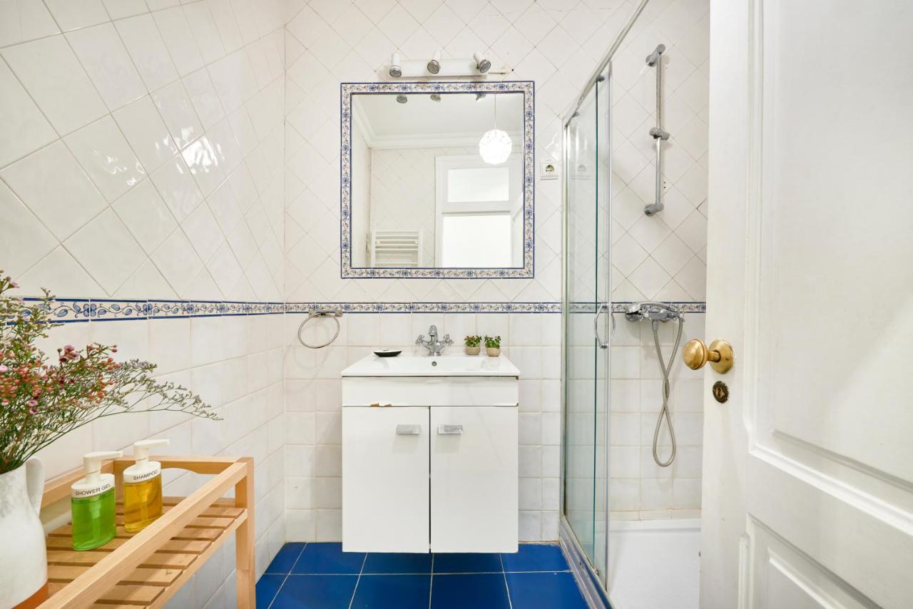 Spacious Bairro Alto Apartment With Courtyard, By Timecooler Lisboa Eksteriør bilde