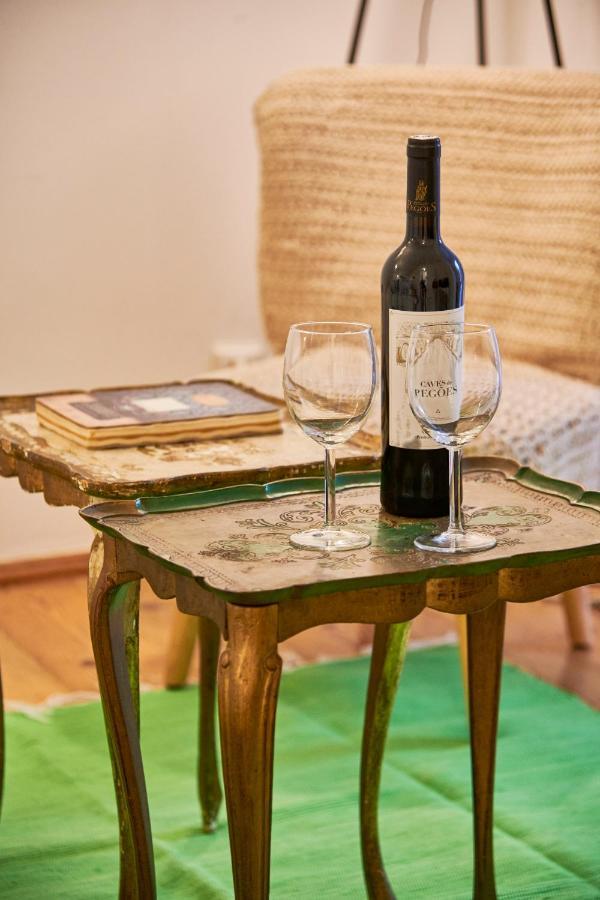 Spacious Bairro Alto Apartment With Courtyard, By Timecooler Lisboa Eksteriør bilde