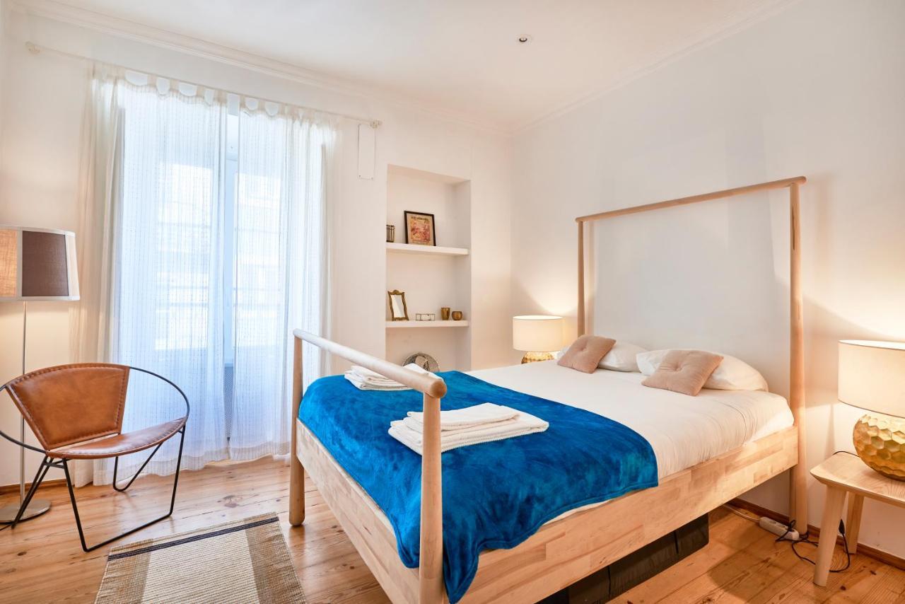 Spacious Bairro Alto Apartment With Courtyard, By Timecooler Lisboa Eksteriør bilde