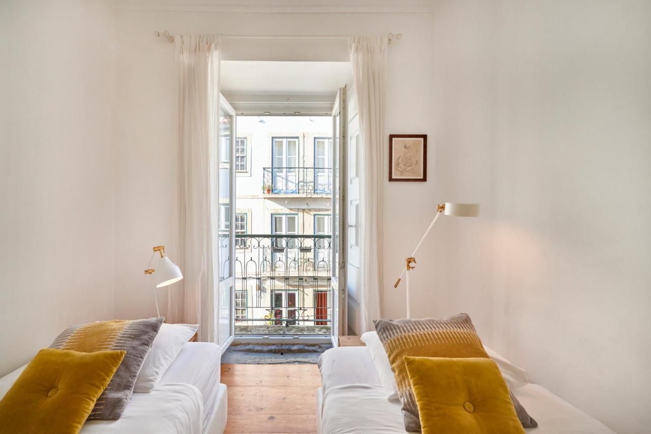 Spacious Bairro Alto Apartment With Courtyard, By Timecooler Lisboa Eksteriør bilde