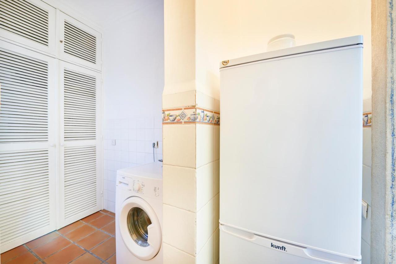 Spacious Bairro Alto Apartment With Courtyard, By Timecooler Lisboa Eksteriør bilde